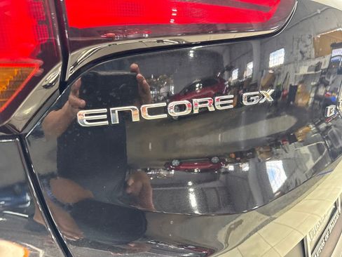 Used 2025 Buick Encore GX Preferred FWD image 23