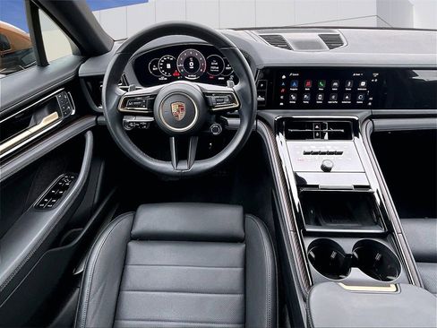 Used 2025 Porsche Panamera 4 image 13