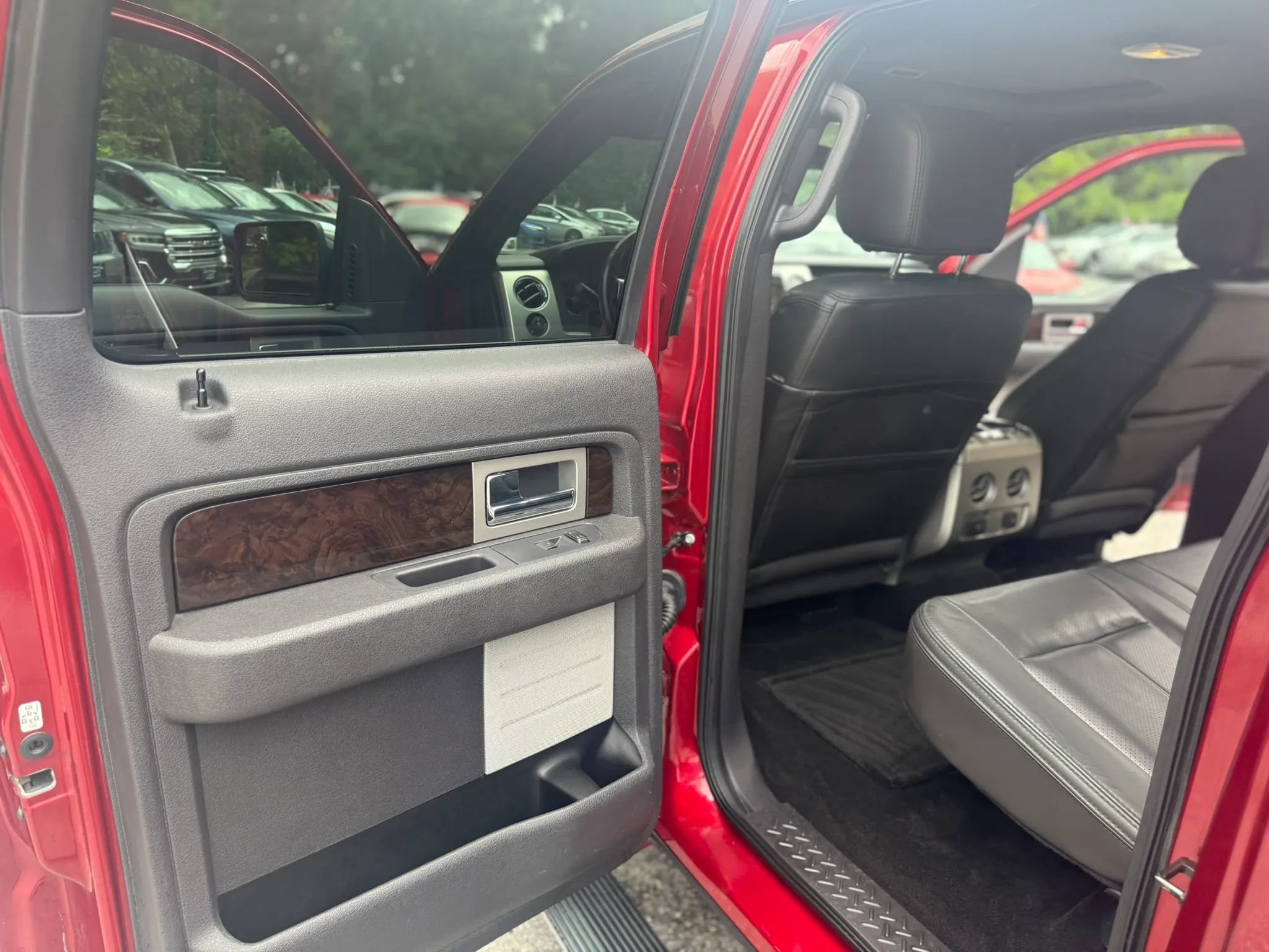 Used 2013 Ford F150 Platinum AWD/4WD image 27