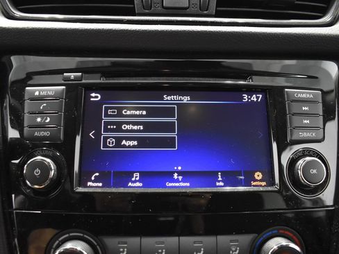 Used 2019 Nissan Rogue S w/ Special Edition Package AWD/4WD image 22