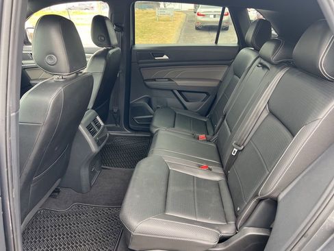 Used 2023 Volkswagen Atlas Cross Sport SE image 24
