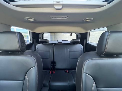 Used 2018 Chevrolet Traverse Premier w/ Redline Edition AWD/4WD image 19