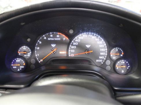 Used 2002 Chevrolet Corvette Base 2dr Convertible w/ Preferred Equipment Group2 image 40