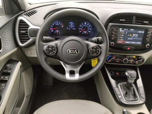 Used 2021 Kia Soul LX image 22