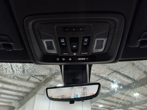 Used 2021 GMC Sierra 2500 Denali w/ Technology Package image 11
