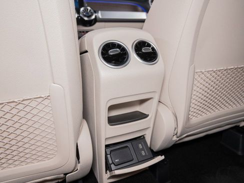 Certified 2025 Mercedes-Benz GLB 250 image 25