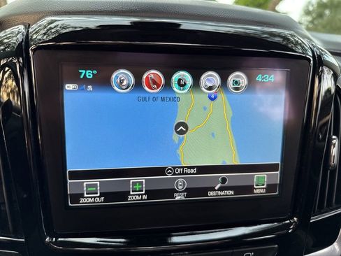 Used 2019 Chevrolet Traverse RS image 38