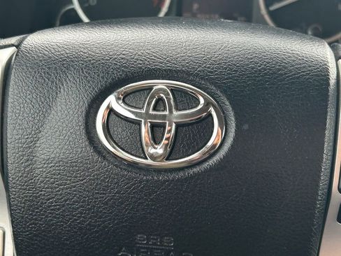 Used 2017 Toyota Tundra SR5 w/ SR5 Upgrade Package RWD image 36