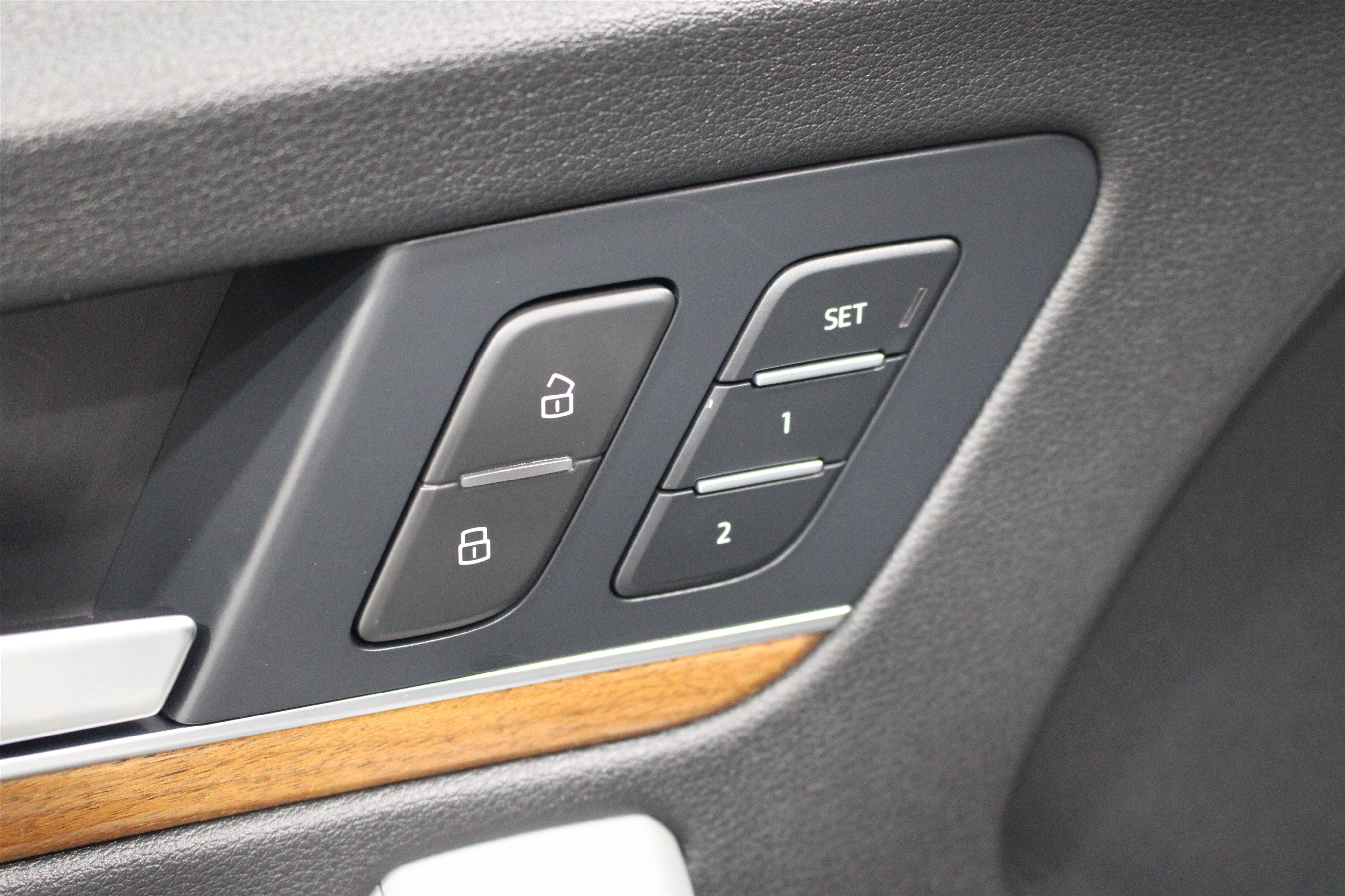 Used 2022 Audi Q5 e Premium Plus AWD/4WD image 8