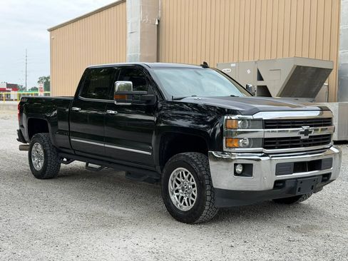 Used 2016 Chevrolet Silverado 2500 LTZ w/ Duramax Plus Package AWD/4WD image 3