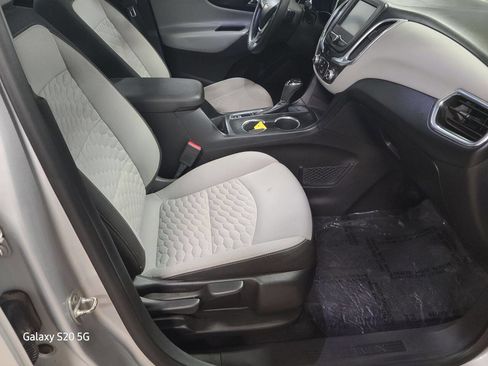Used 2018 Chevrolet Equinox LS image 16