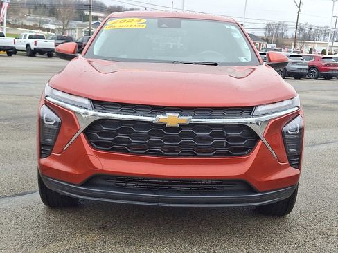 Certified 2024 Chevrolet Trax LS w/ LS Convenience Package image 2