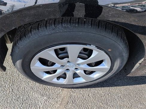 Certified 2025 Toyota Corolla LE image 9