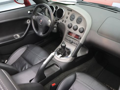 Used 2007 Pontiac Solstice GXP w/ Premium Package RWD image 40