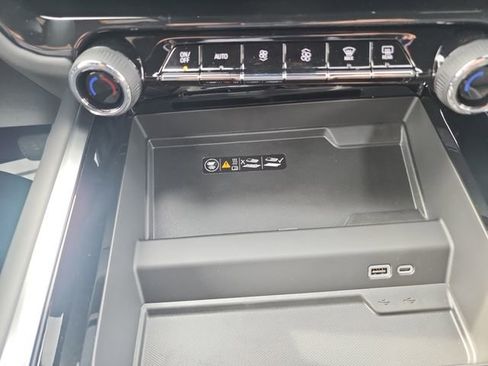 New 2026 Chevrolet Tahoe Premier AWD/4WD image 36