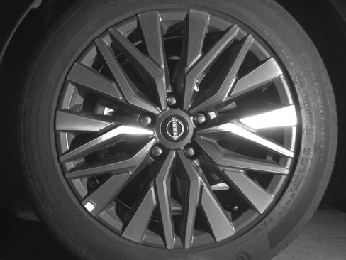 Used 2025 Nissan Altima 2.5 SV image 12