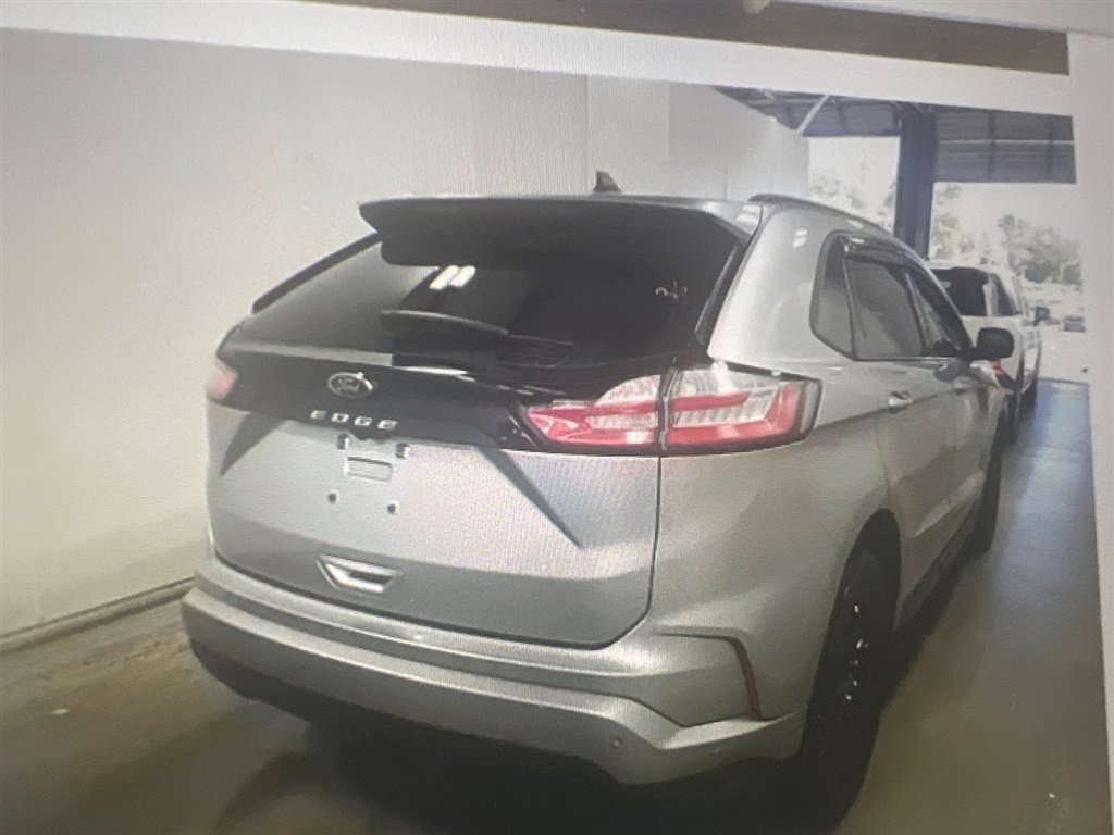 Used 2022 Ford Edge ST-Line w/ Class II Trailer Tow Package AWD/4WD image 4