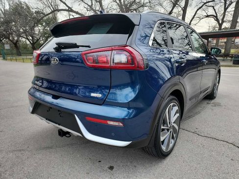 Used 2019 Kia Niro Touring image 7