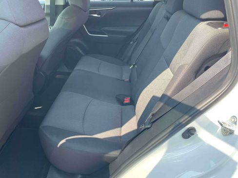 Used 2021 Toyota RAV4 XLE AWD/4WD image 13