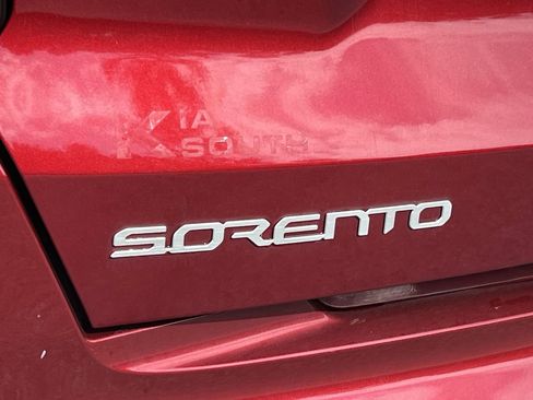 Used 2023 Kia Sorento S FWD image 32