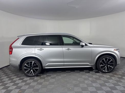 Used 2022 Volvo XC90 T6 Momentum w/ Advanced Package image 4