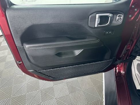 Used 2021 Jeep Gladiator Overland w/ LED Lighting Group AWD/4WD image 19