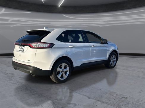 Used 2016 Ford Edge SE image 5