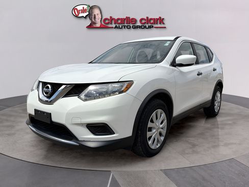 Used 2016 Nissan Rogue S FWD image 1