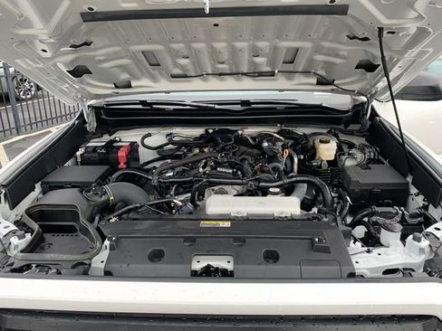 Used 2024 Toyota Tacoma SR image 16
