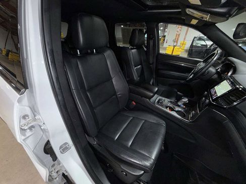 Used 2019 Jeep Grand Cherokee Limited AWD/4WD image 16