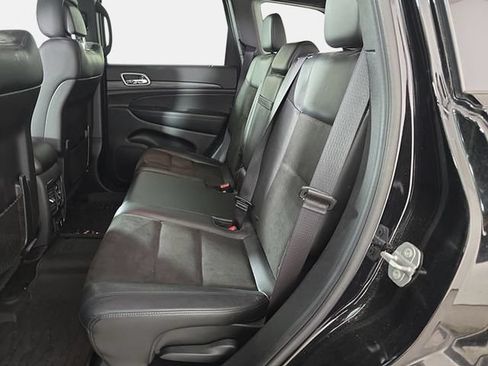 Used 2021 Jeep Grand Cherokee Laredo X AWD/4WD image 18