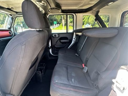 Used 2023 Jeep Wrangler Unlimited Rubicon AWD/4WD image 18