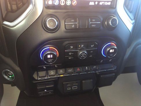 Used 2019 Chevrolet Silverado 1500 LT w/ All-Star Edition image 13