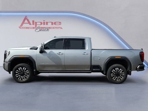 Used 2024 GMC Sierra 2500 Denali Ultimate AWD/4WD image 2