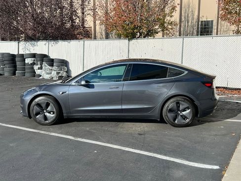 Used 2019 Tesla Model 3 Long Range image 4