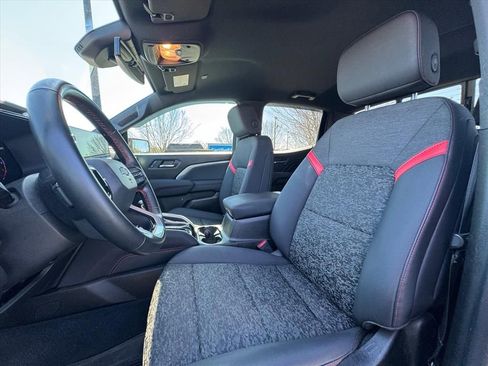 Used 2024 Chevrolet Colorado Z71 w/ Z71 Convenience Package 2 image 15