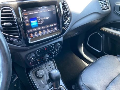 Used 2019 Jeep Compass Limited AWD/4WD image 16