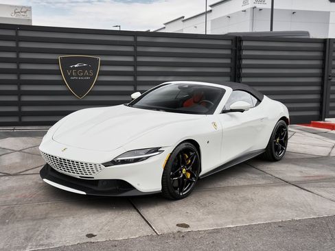 Used 2024 Ferrari Roma Spider image 5