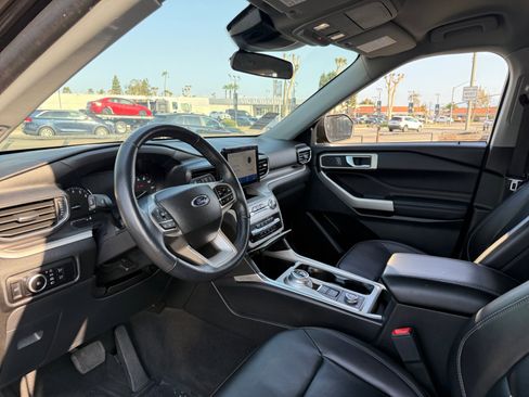 Used 2023 Ford Explorer XLT w/ Equipment Group 202A image 15