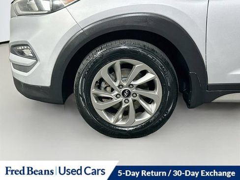 Used 2017 Hyundai Tucson SE Plus AWD/4WD image 39