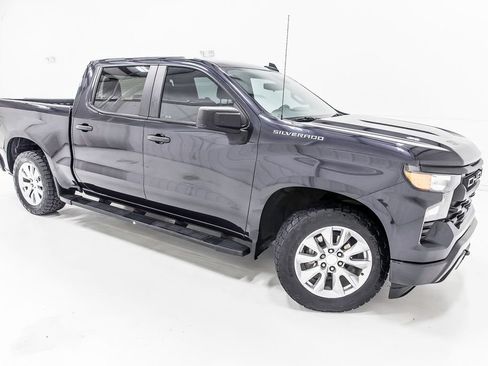 Used 2022 Chevrolet Silverado 1500 Custom RWD image 9