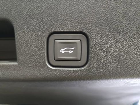 New 2026 Chevrolet Traverse LT w/ Driver Confidence Package image 14