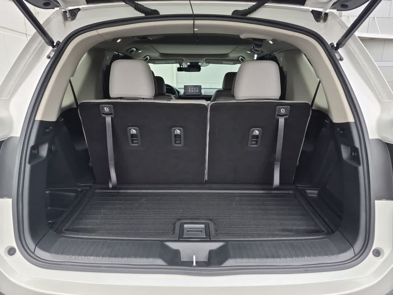 Used 2025 Honda Pilot Touring image 33