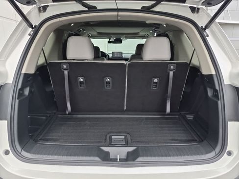 Used 2025 Honda Pilot Touring image 33