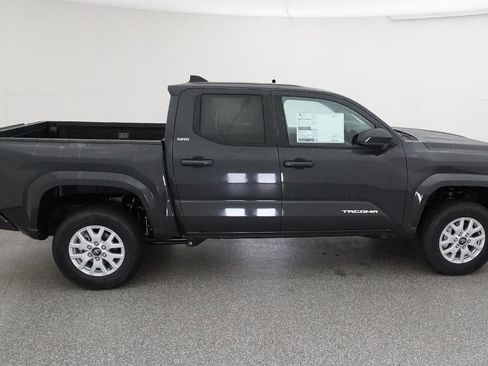 New 2026 Toyota Tacoma SR5 image 11