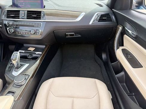 Used 2018 BMW 230i xDrive Convertible w/ Premium Package image 17