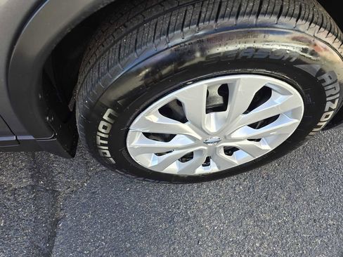 Used 2020 Nissan Rogue S image 23