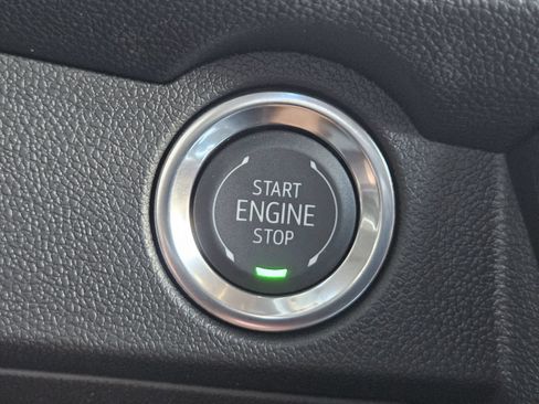 New 2027 Chevrolet Traverse LT w/ Midnight/Sport Edition FWD image 21