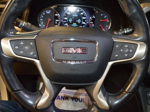 Used 2019 GMC Acadia Denali w/ Technology Package FWD image 18