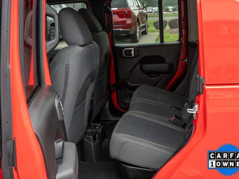 Used 2025 Jeep Gladiator Sport AWD/4WD image 31